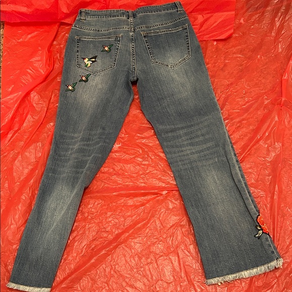 Embroidered jeans - Picture 2 of 11